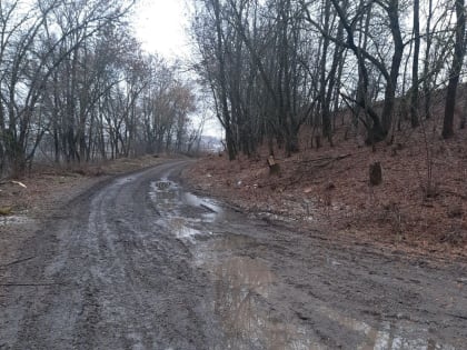 В Белгородском районе из-за бездорожья людям приходится надевать на ноги пакеты
