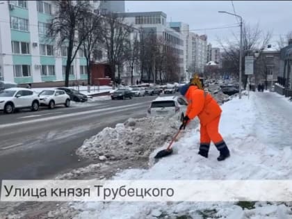 Мэр Валентин Демидов: «Продолжаем убирать последствия вчерашней непогоды в Белгороде»