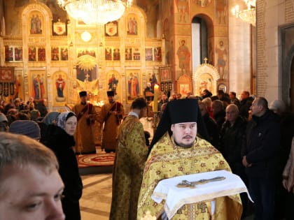 Архиерейское богослужение в Неделю сыропустную