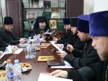 В Губкинском епархиальном управлении состоялось заседание Епархиального Совета