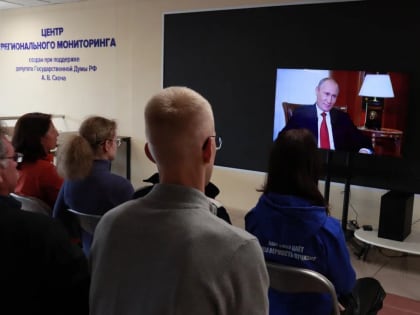 В Штабе общественной поддержки организован показ фильма «Крым. Путь на Родину»