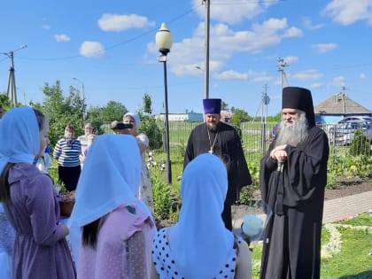 Епископ Савва совершил Божественную Литургию в храме сошествия Святого Духа села Камызино