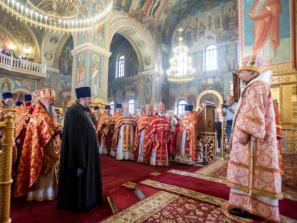 В Губкине отметили 35-летие священнического служения протоиерея Евгения Сапсая