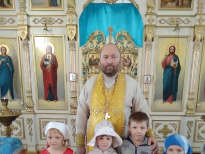 Воспитанники Калиновского детского сада посетили храм Рождества Пресвятой Богородицы