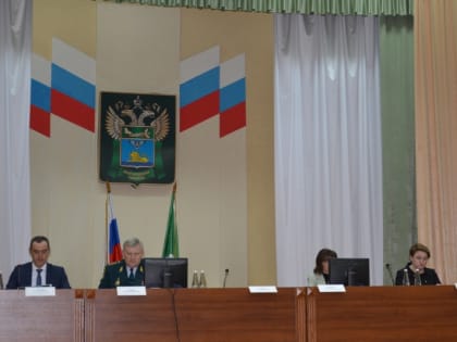 Руководитель УФНС России по Белгородской области приняла участие в расширенном совещании Белгородской таможни