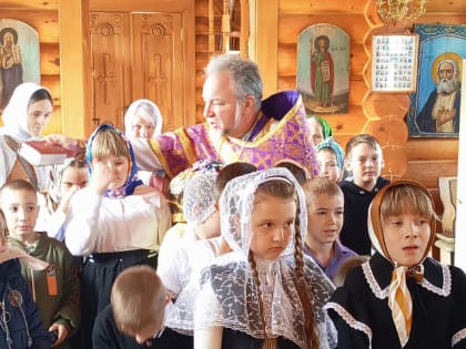 Посещение учащимися храма Рождества Христова в день Воздвижения Креста