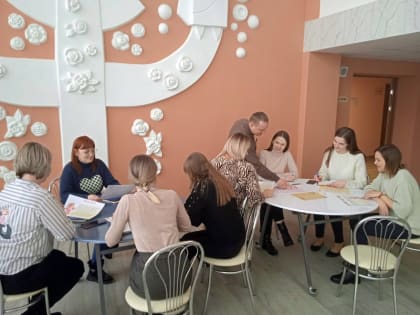 «Роль народного творчества в воспитании детей и подростков» - тематическая беседа