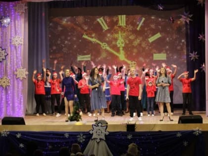 Концерт «Ёлки зелёные…» прошёл в Троицком ЦКР губкинской территории