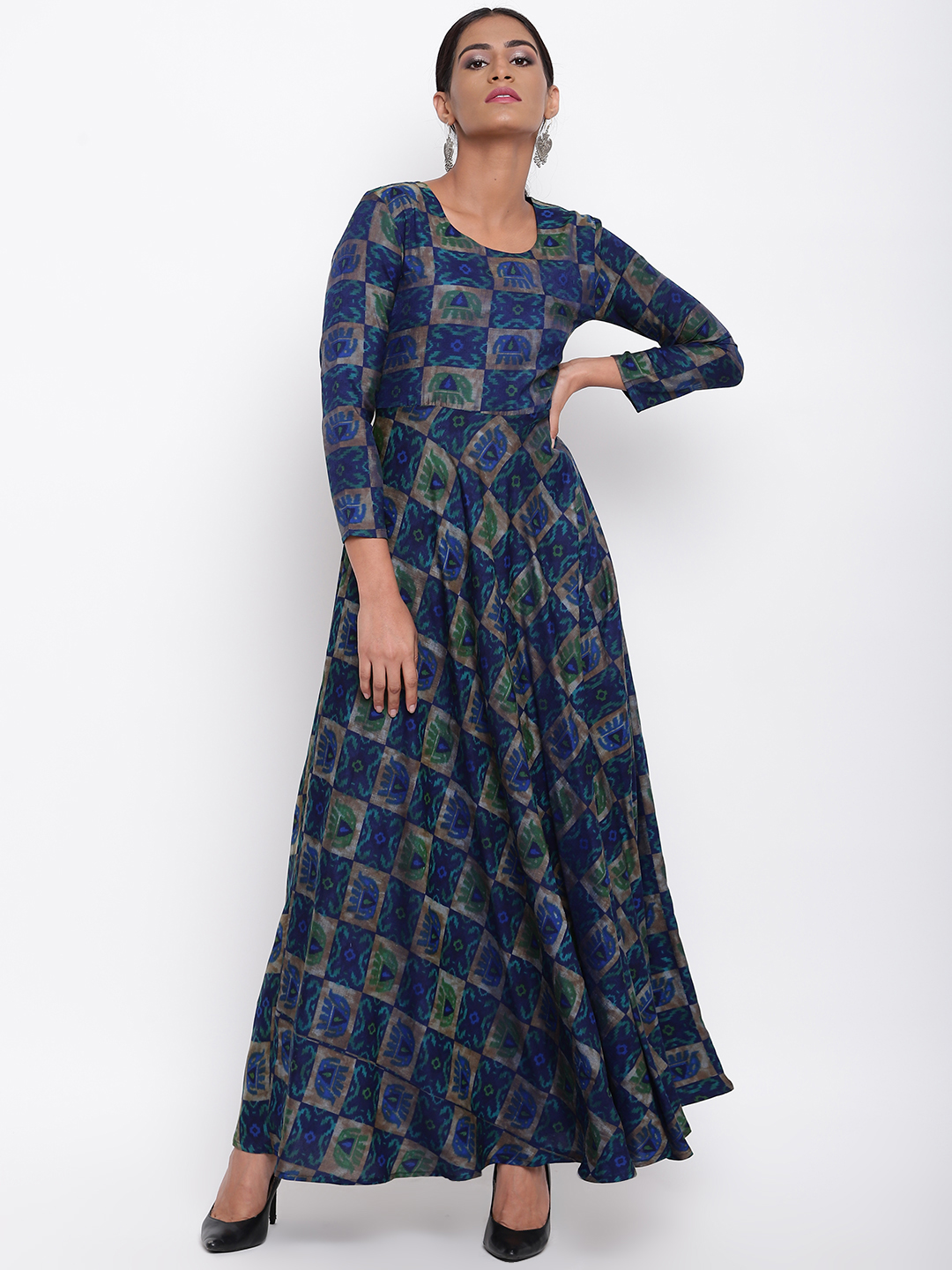 trueBrowns Women Blue Printed Ethnic Maxi Dress Price in India