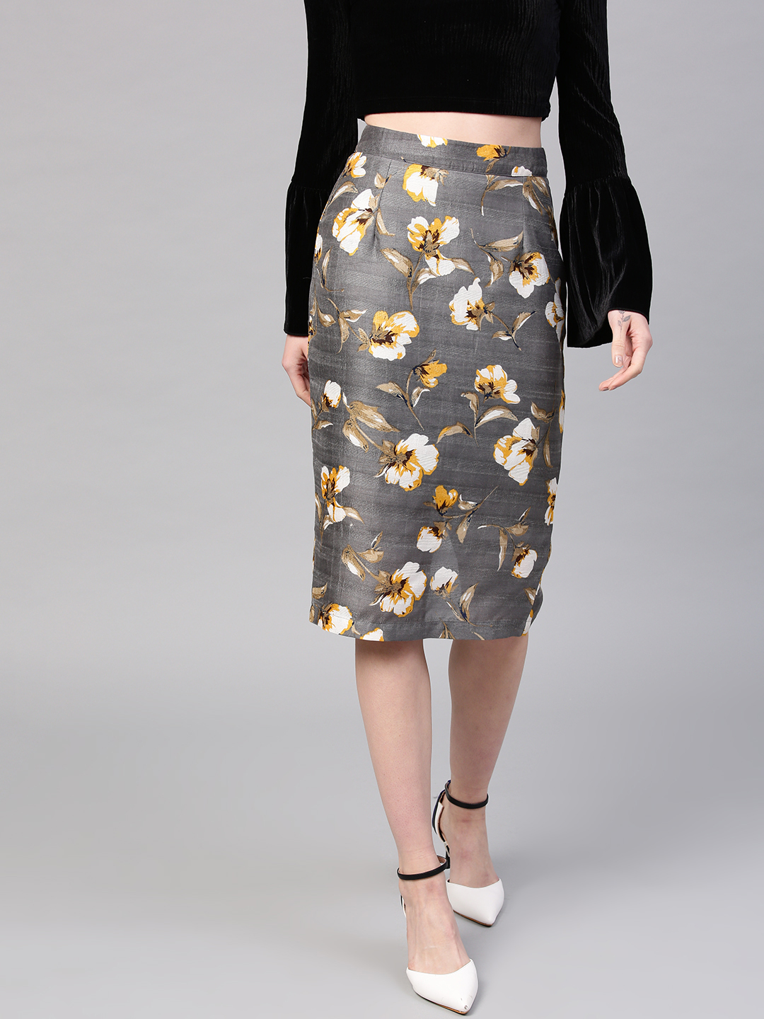 SASSAFRAS Women Grey & White Printed Pencil Skirt Price in India