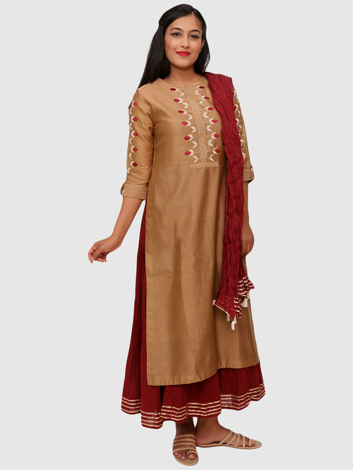 Suti Brown & Maroon Embroidered Straight Double Layered Kurti Price in India