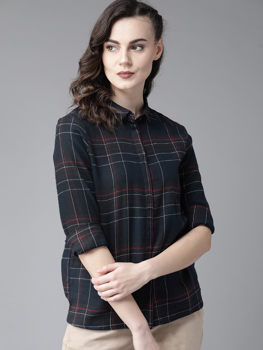 Roadster Women Navy Blue & Red Regular Fit Checked Casual Shirt Price in India