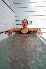 The Growing Popularity of Ice Bath Therapy Around the World
