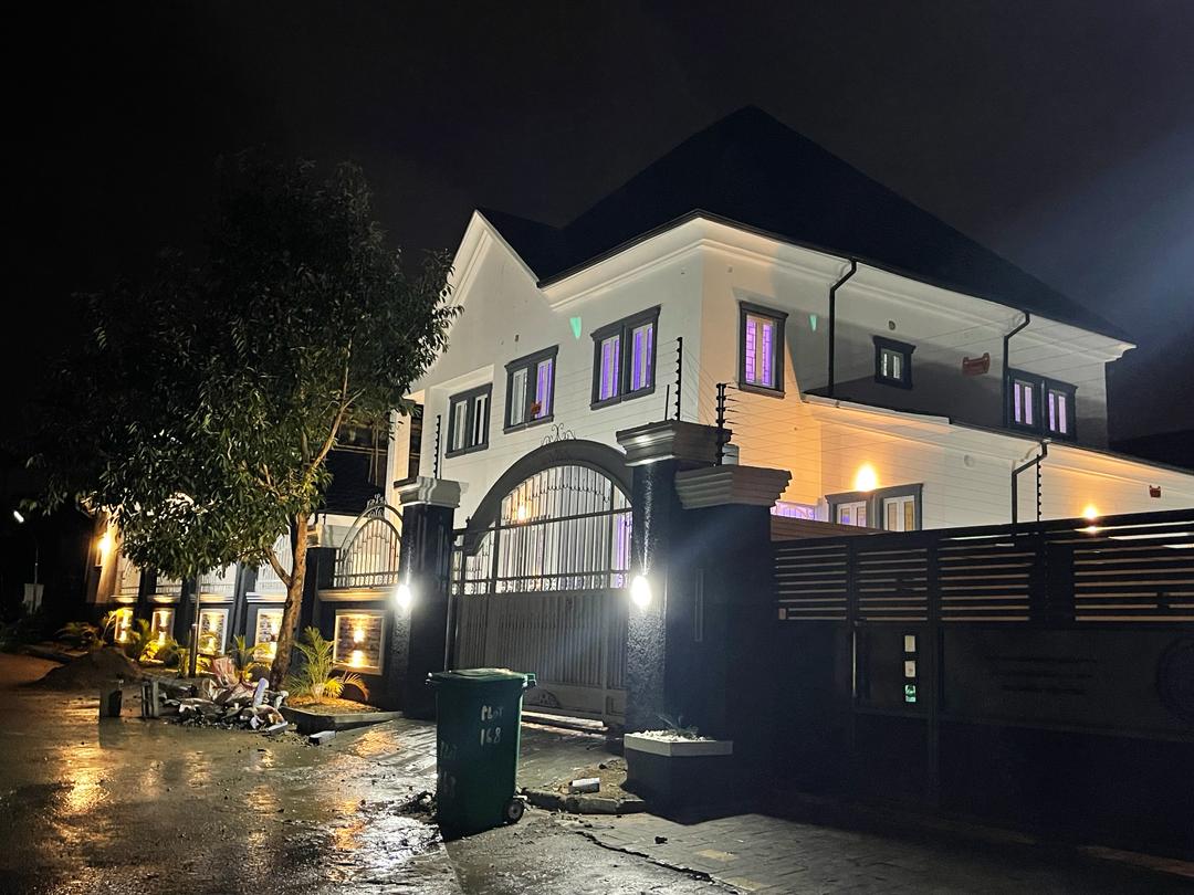 4 bedroom duplex