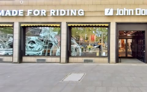 John Doe Flagshipstore Köln – Mode & Accessoires, Neumarkt Köln