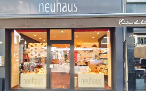 Neuhaus Chocolatier – Lebens- & Genussmittel, Apostelnstraße Köln