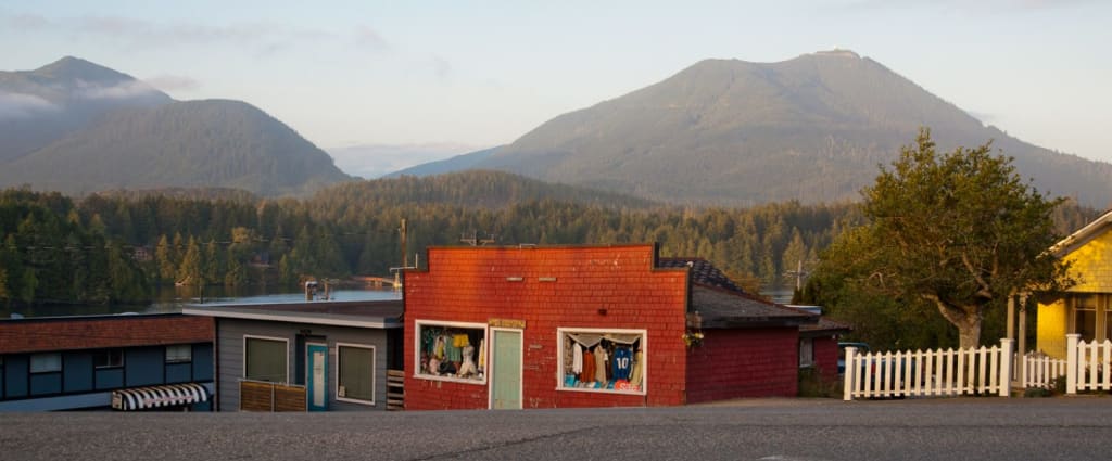 Pros and Cons of Staying in Ucluelet vs. Tofino