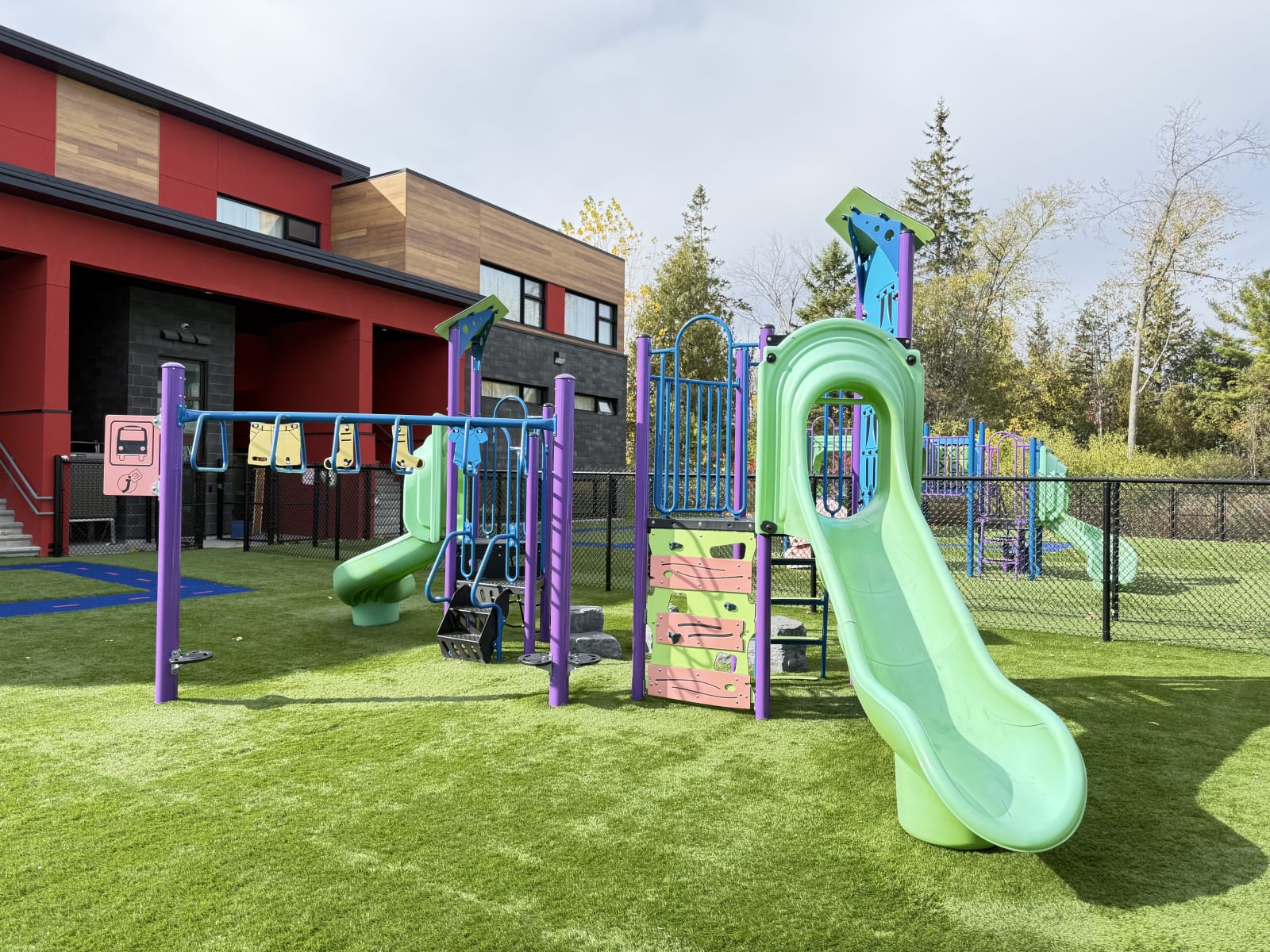 Outdoor playground (Aylmer) — Garderie Ami Câlin