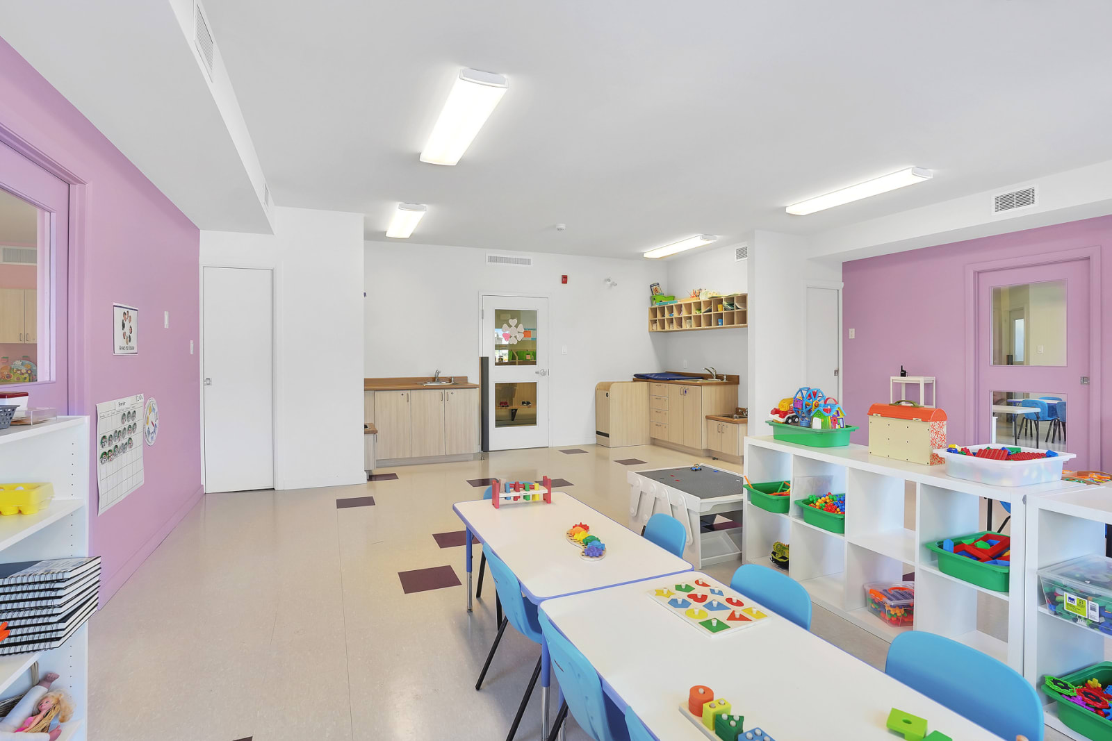 Pink classroom — Garderie Ami Câlin