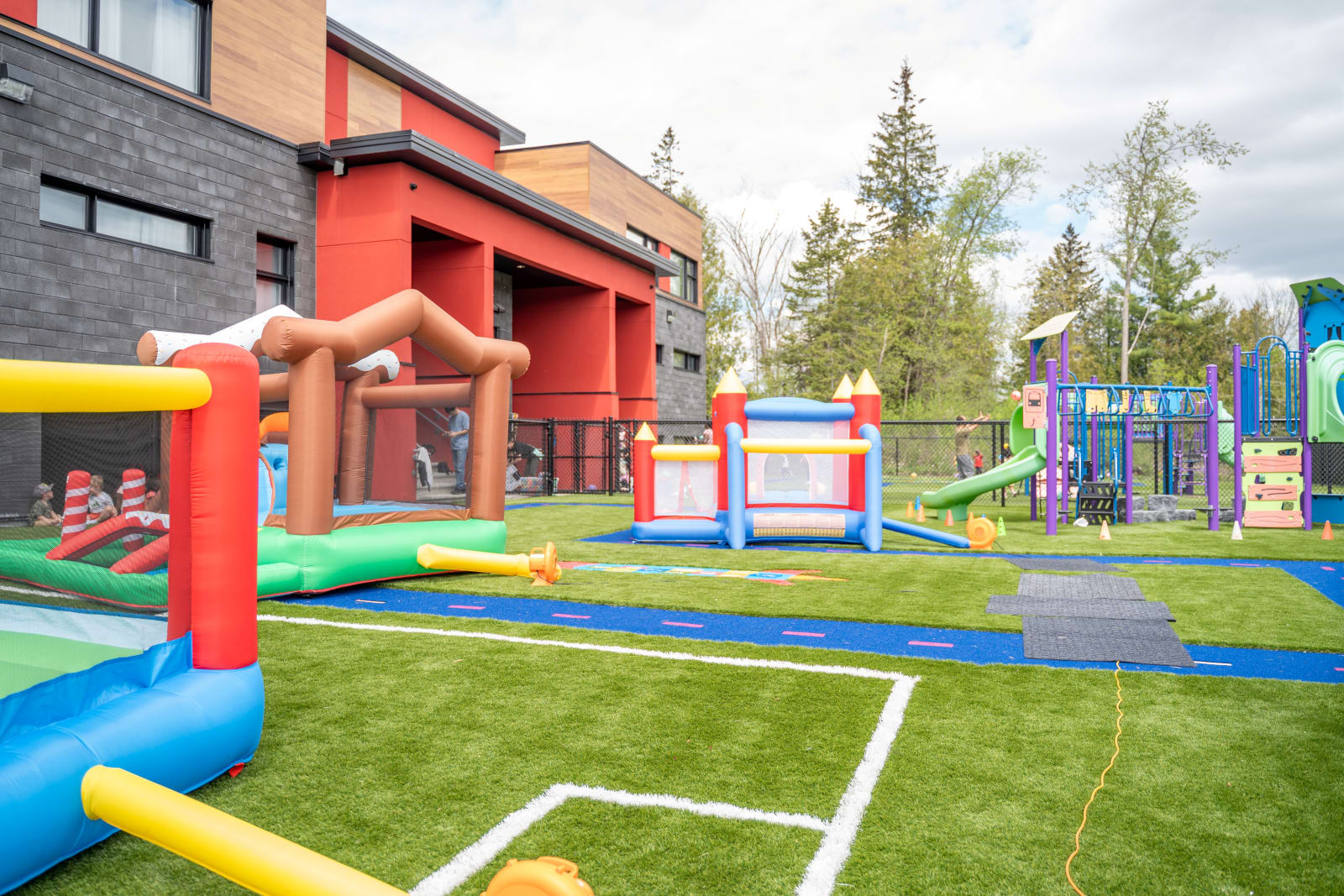 Outdoor play area (Gatineau) — Garderie Ami Câlin
