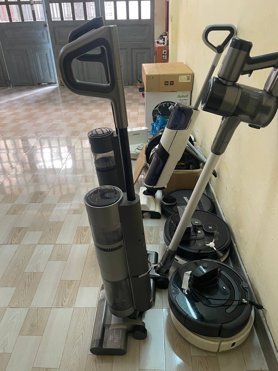 Ảnh đại diện bài viết: Sửa chữa máy hút rác lau sàn cầm tay, máy hút bụi cầm tay - Chất lượng - Giá tốt