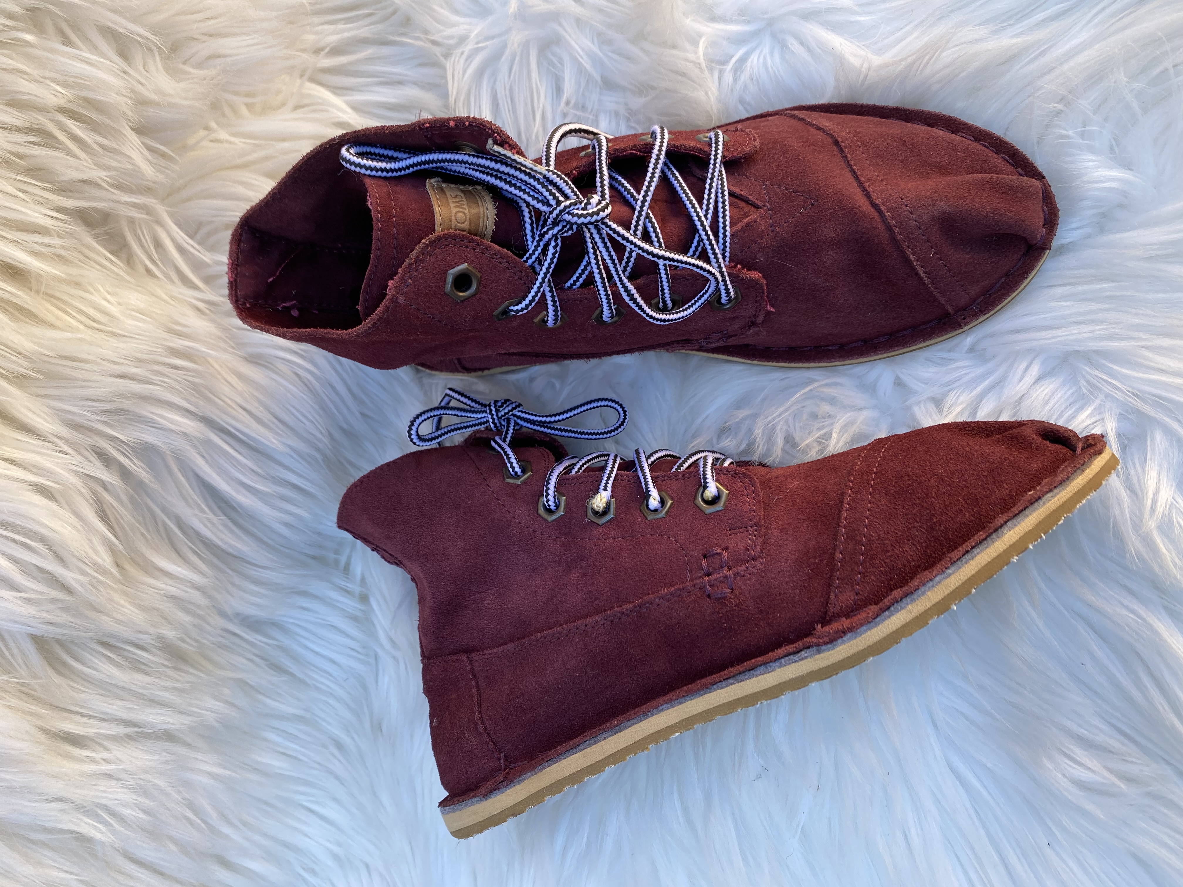 Toms Burgundy Boots