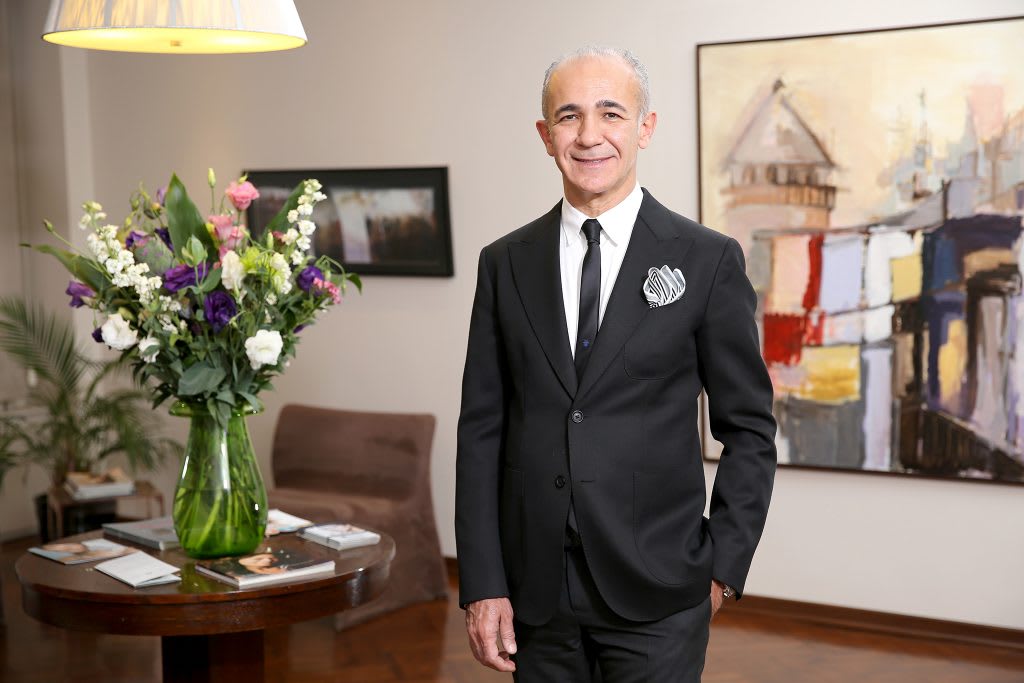 Prof. Dr. Akın Yücel Estetik, Plastik ve Rekonstrüktif Cerrahi, Yüz Meme Estetiği ve Onarımı, Vücut Şekillendirme İstanbul interior