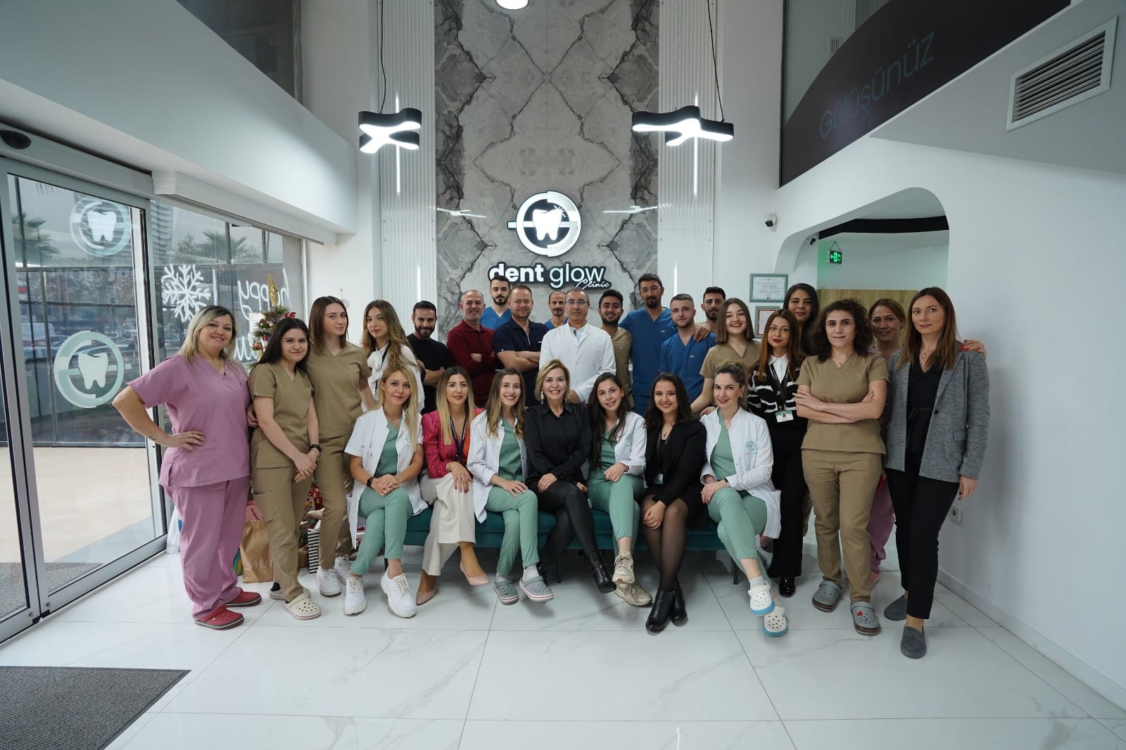 Dent GLOW Clinic⎮İmplant Diş⎮Kozmetik Diş⎮Diş Kaplama⎮İzmir, Bayraklı Diş Kliniği, Diş Hekimi Dt.Dr.Gürkan Metin interior