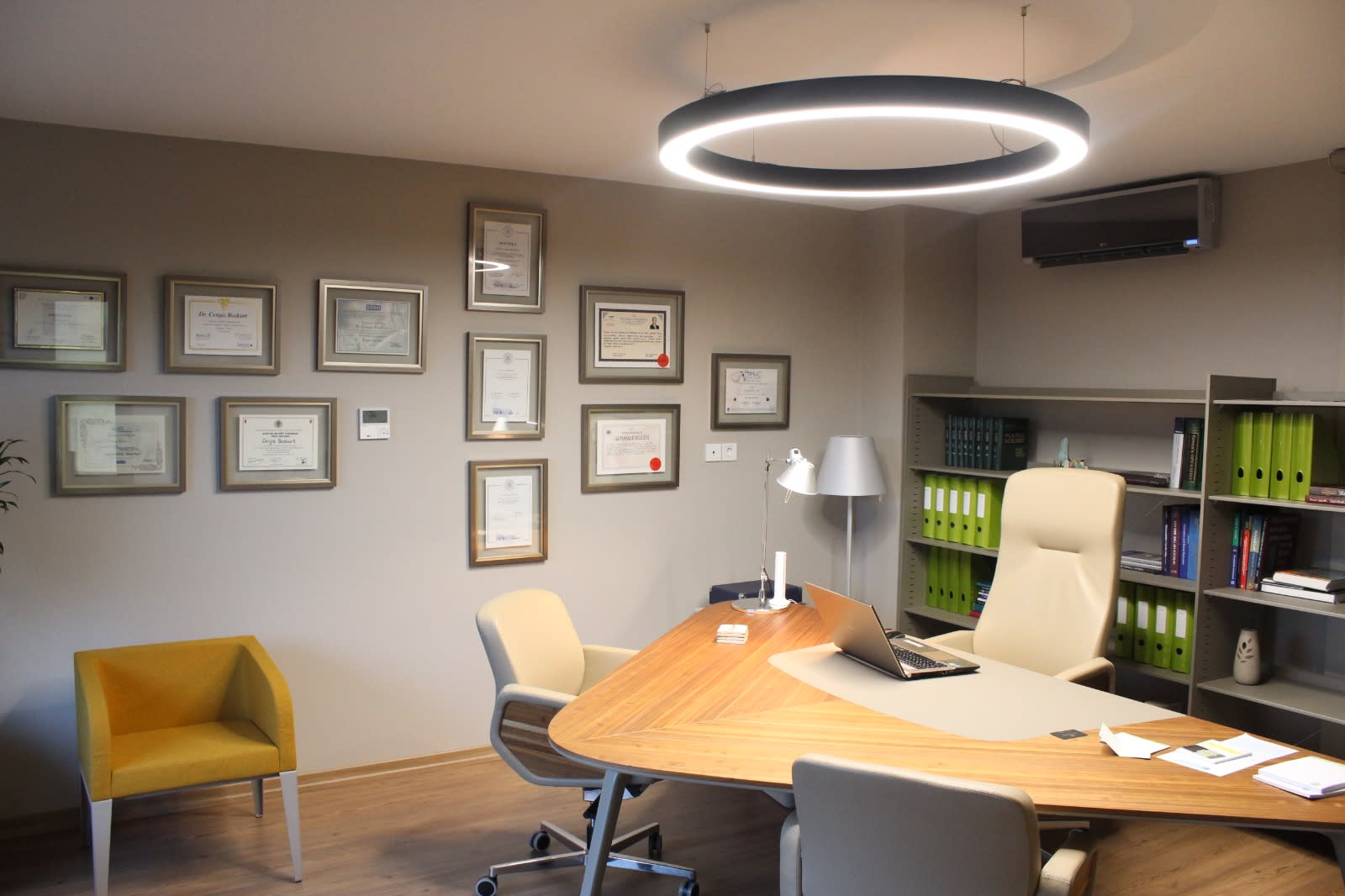 Op. Dr. Cengiz Bozkurt - Plastik Rekonstrüktif ve Estetik Cerrahi interior