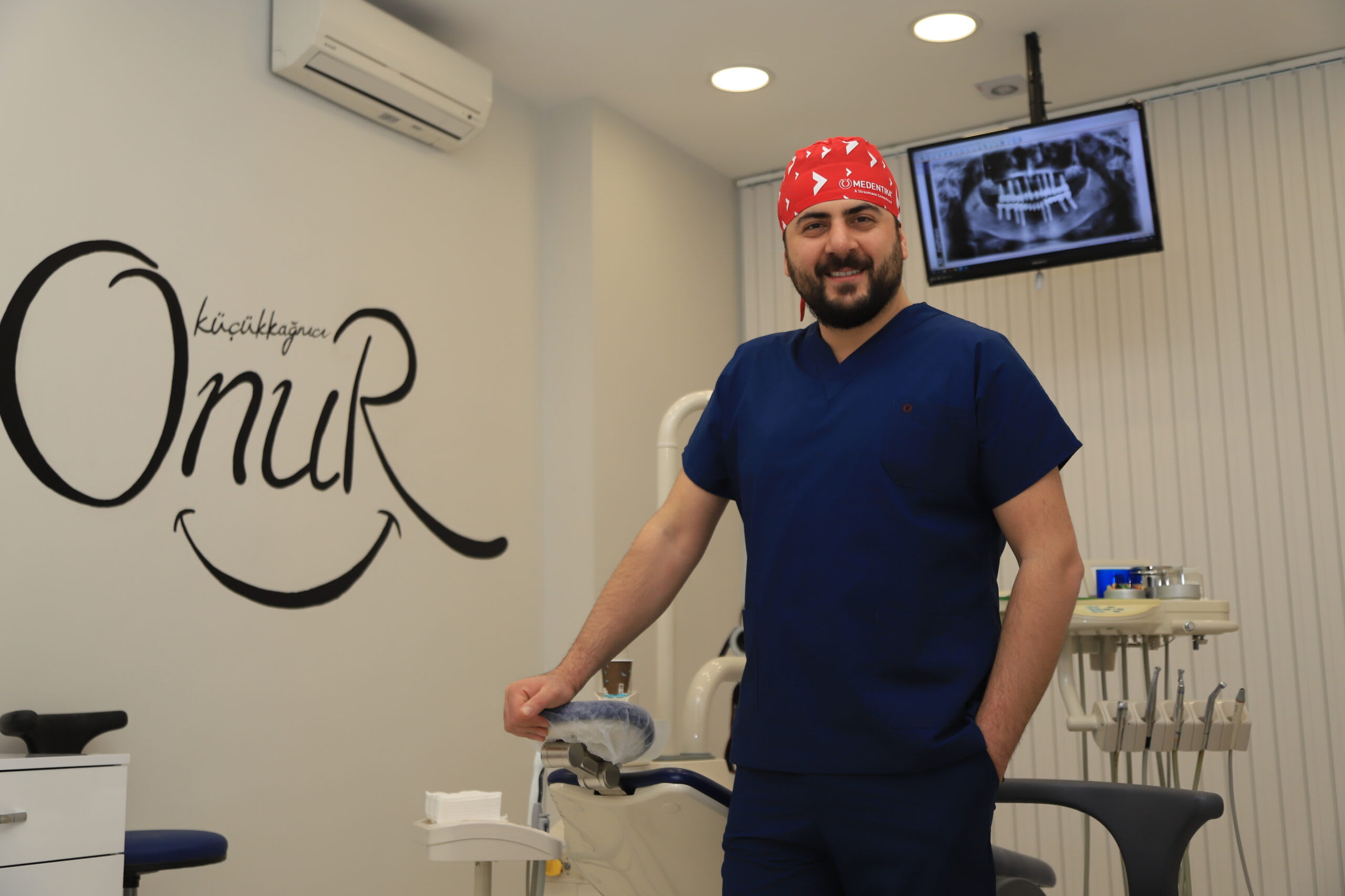 KONYA İMPLANT DİŞ ZİRKONYUM ONUR KÜÇÜKKAĞNICI ŞEFFAF PLAK DİŞTELİ GENEL ANESTEZİ UYUTARAK DİŞ TEDAVİSİ BEYAZLATMA DİŞETi interior