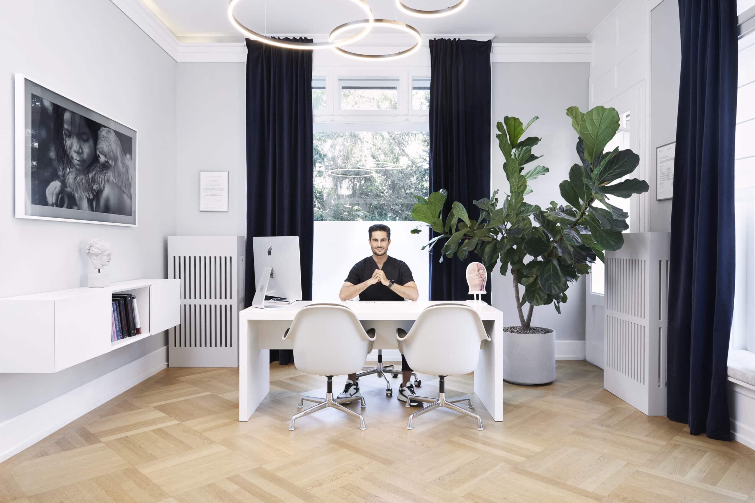 Dr. med. univ. Omar Haroon - Journey of the Face ® interior