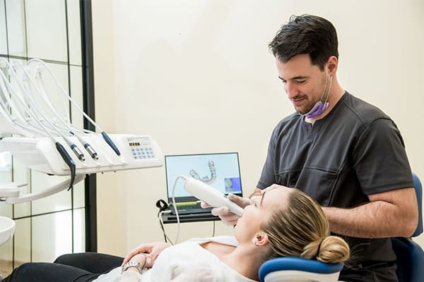 Centrocc Dental GmbH – Zahnbehandlung Ungarn gallery image 2