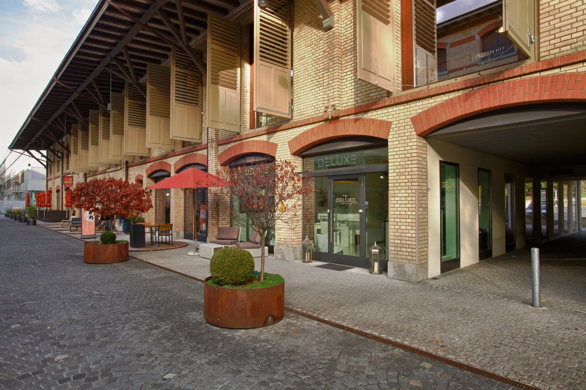 Deluxe Cosmetic GmbH interior