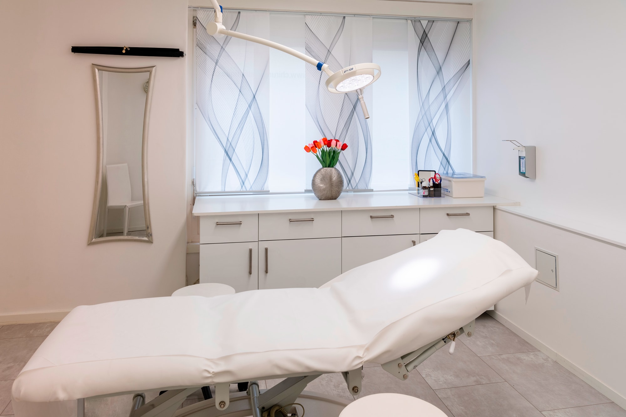 Dr méd. Helen Aghahosseini interior