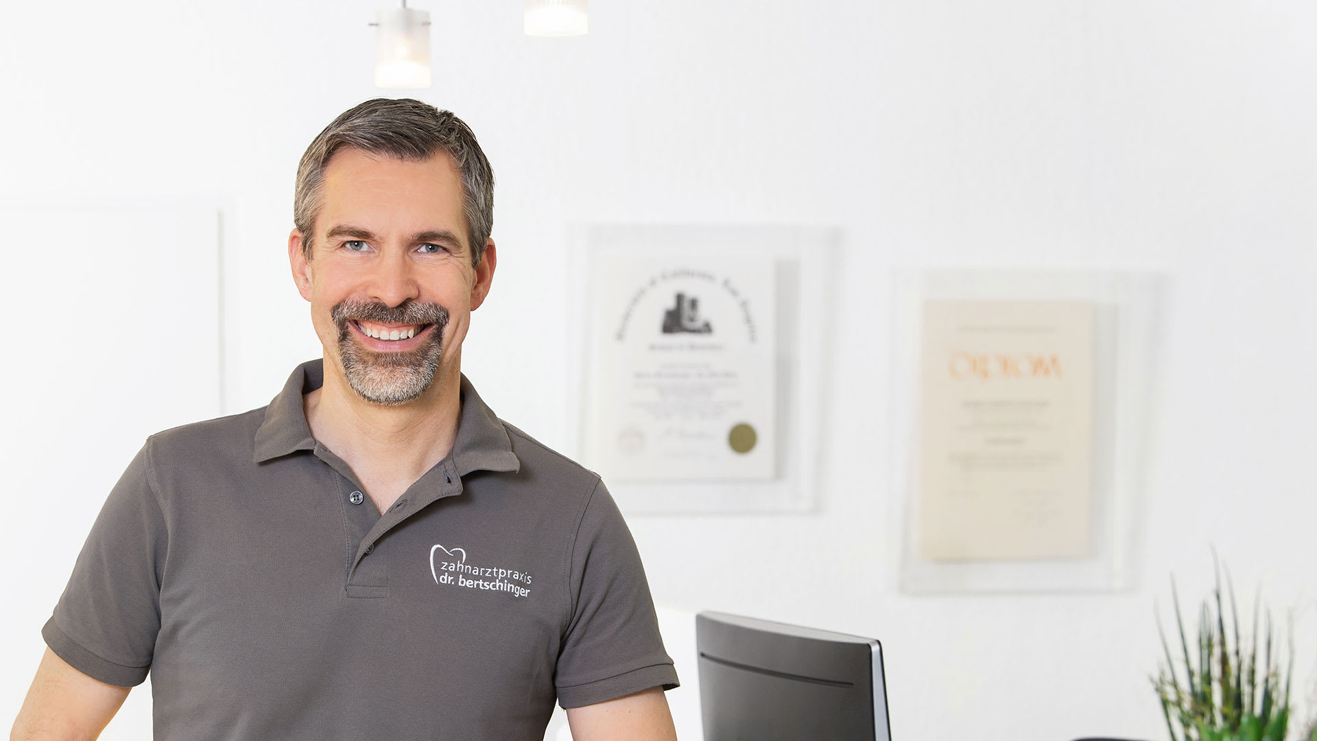Zahnarztpraxis Dr. Bertschinger interior