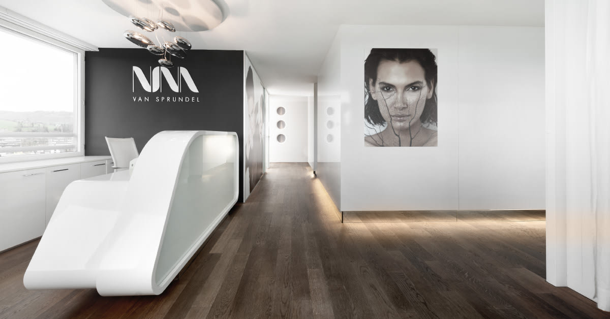 Zahnarzt / Dentist Dr. Nina van Sprundel in Baar/Zug, Switzerland interior