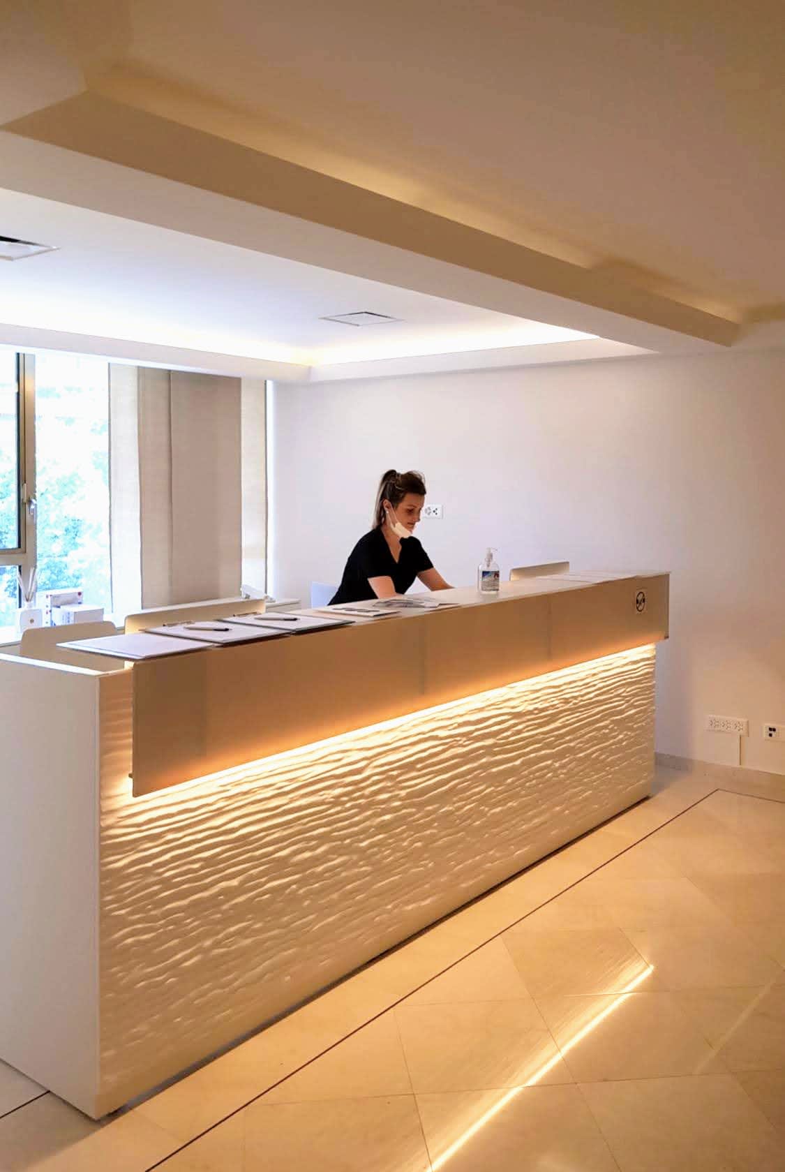 White House Center for Liposuction - Dr Paul v. Waechter-Gniadek, MD gallery image 1