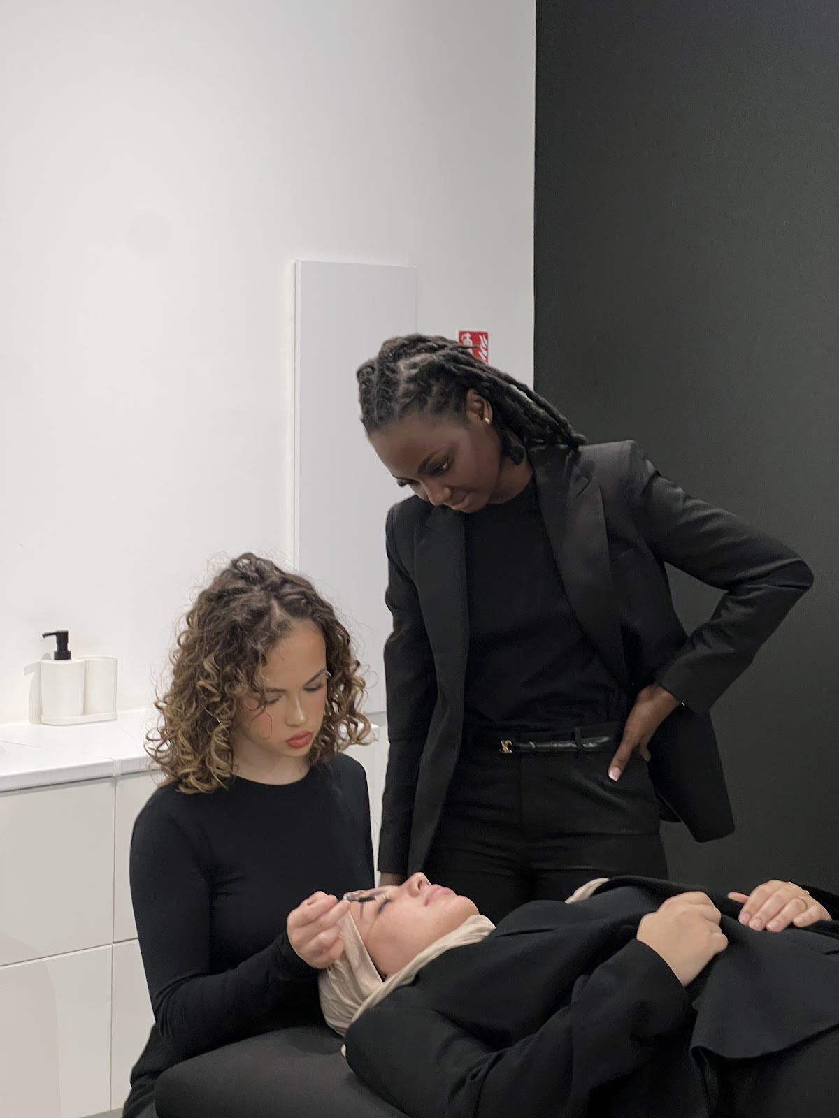 Geneva Eyes - Extensions de cils et Browlift gallery image 4