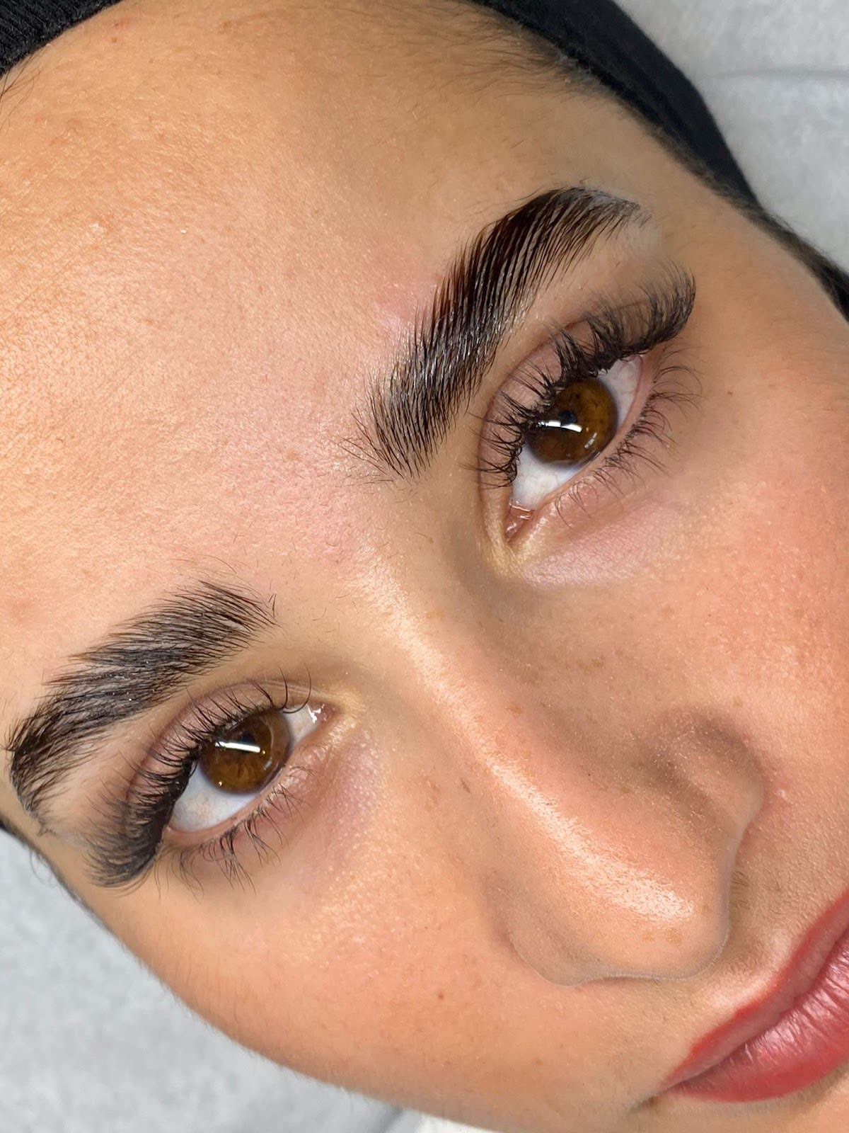 Geneva Eyes - Extensions de cils et Browlift gallery image 5