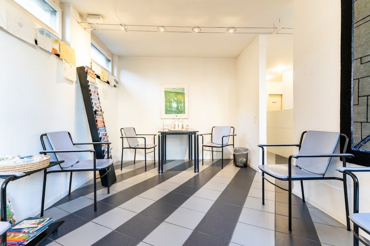 Dr. med. dent. Stephanie Vögeli gallery image 2