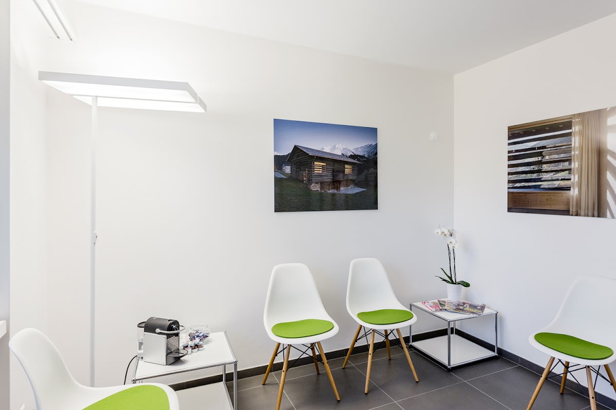 Zahnarztpraxis Dr. Mahl AG gallery image 10