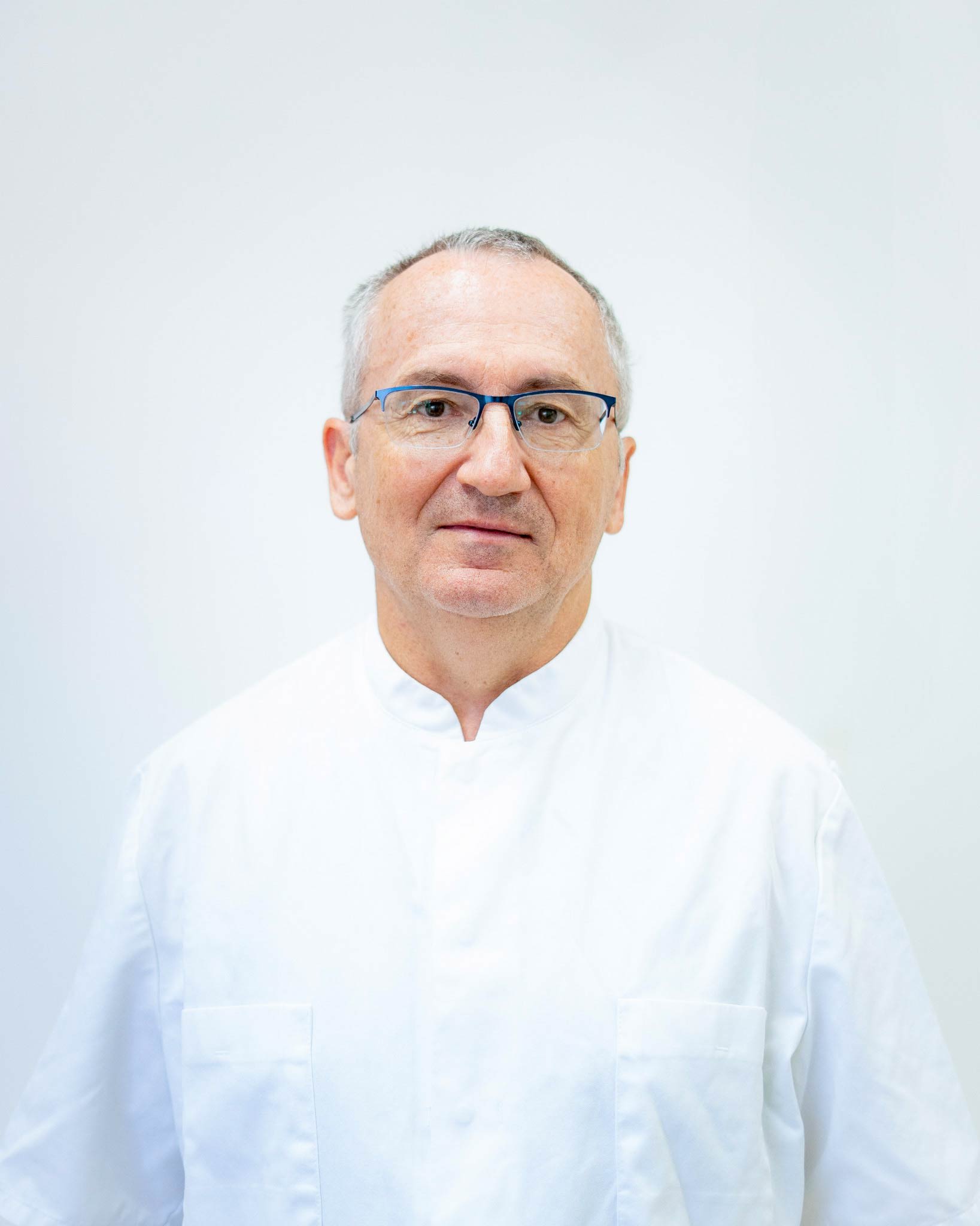 Dental clinic in Lausanne + implant gallery image 10