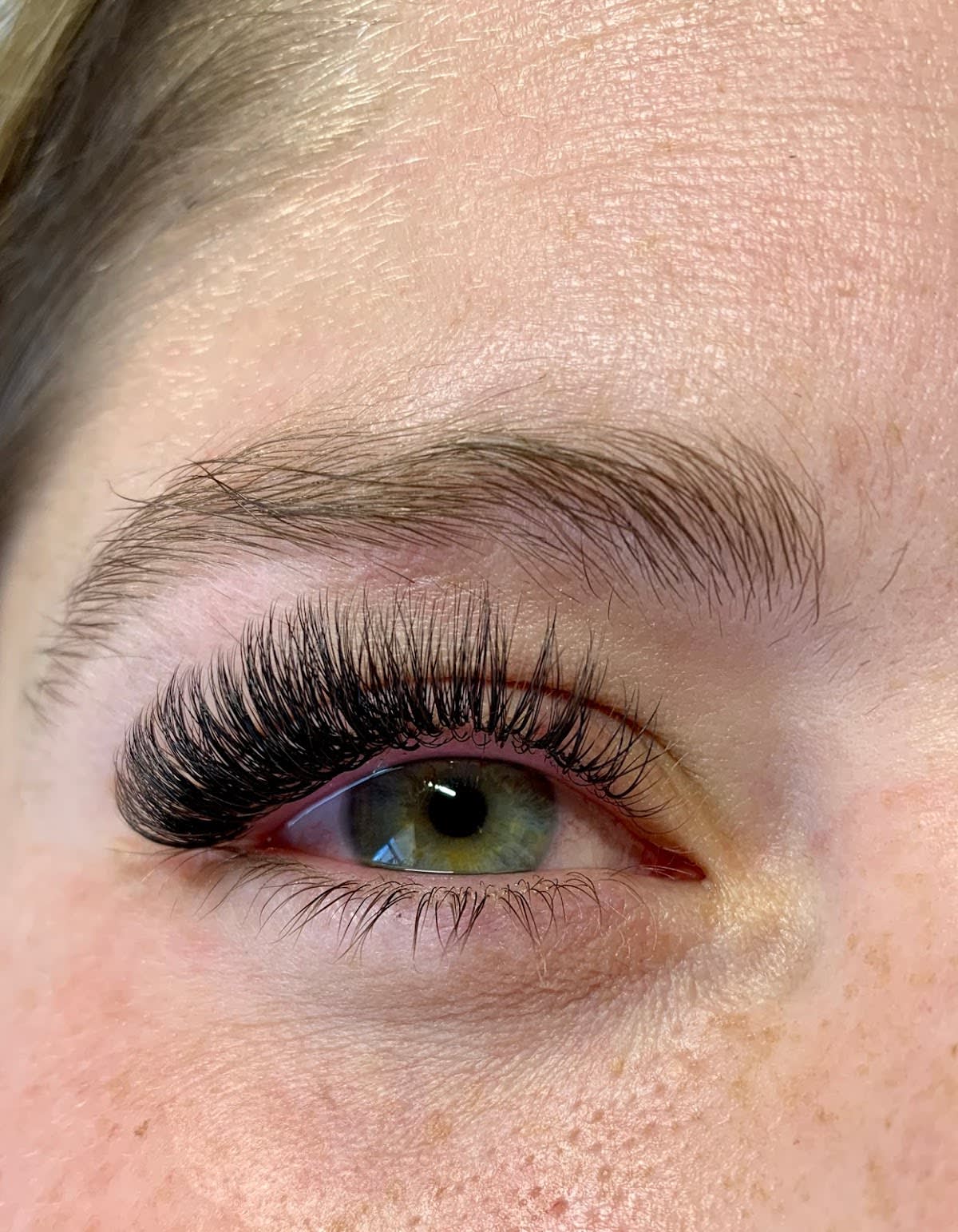 Maison du Sourcil gallery image 9