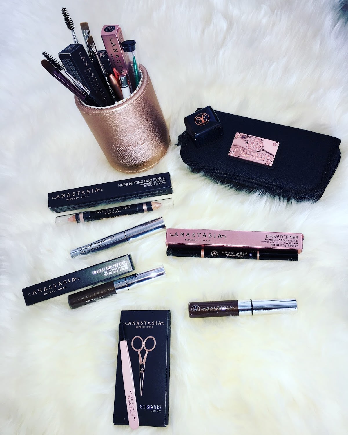 Maison du Sourcil gallery image 10