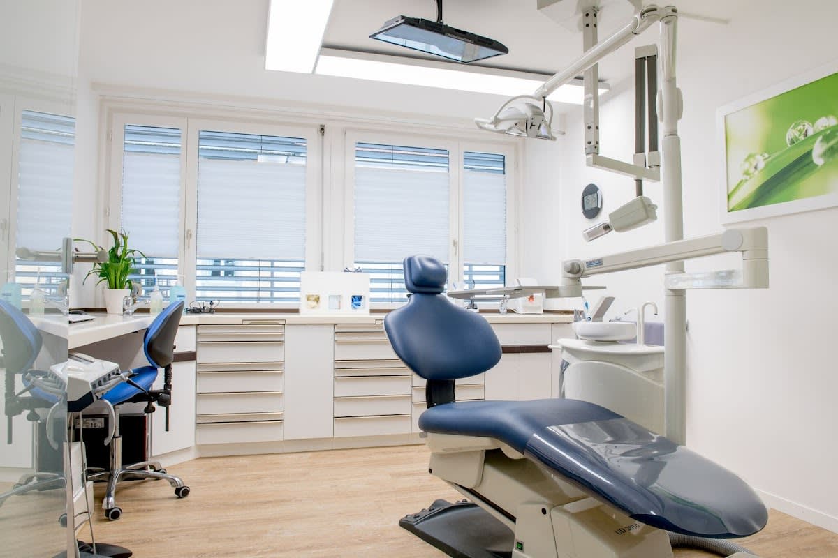 Waser Zahnarztpraxis gallery image 4