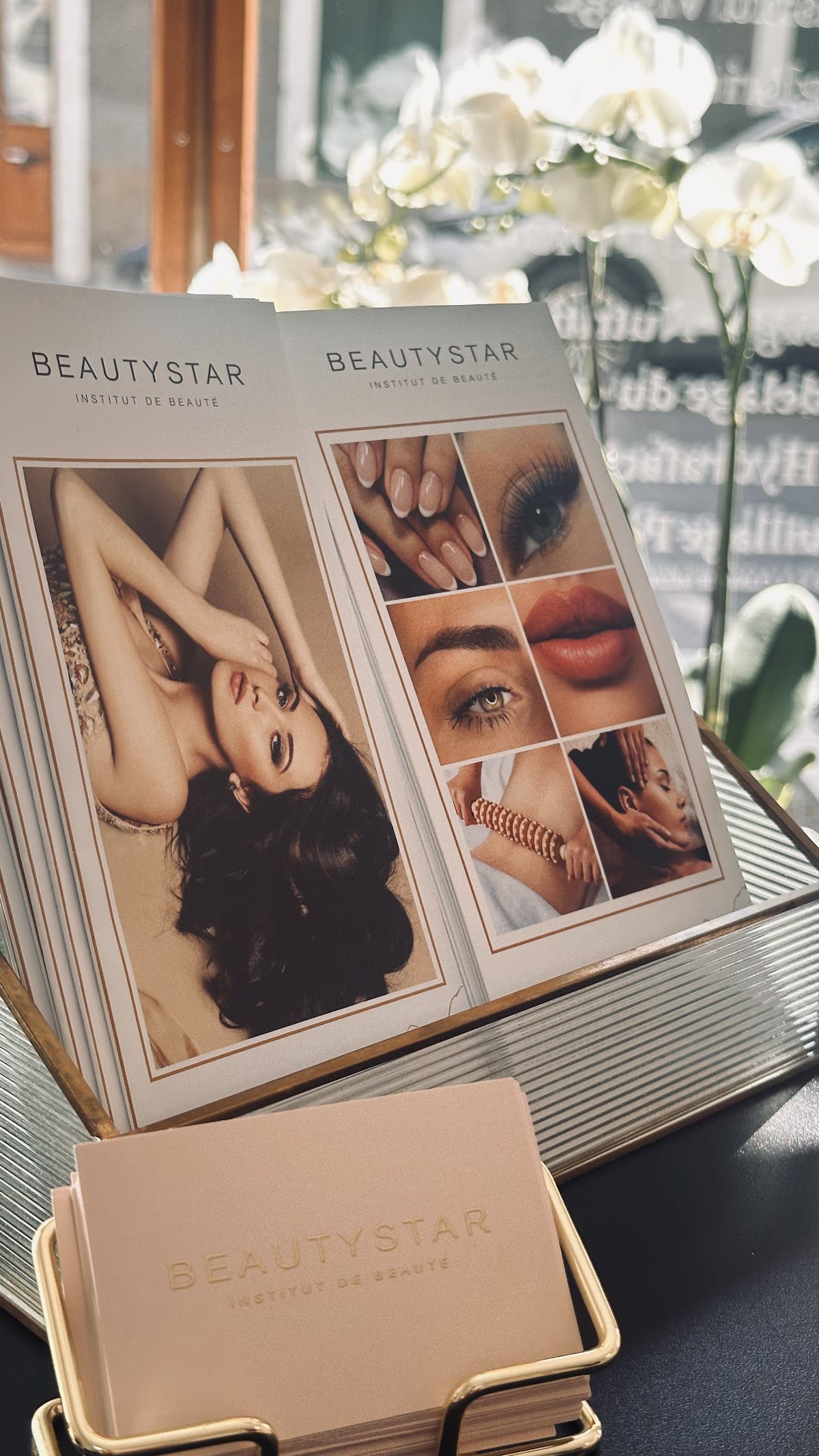 Jara Starinska gallery image 2