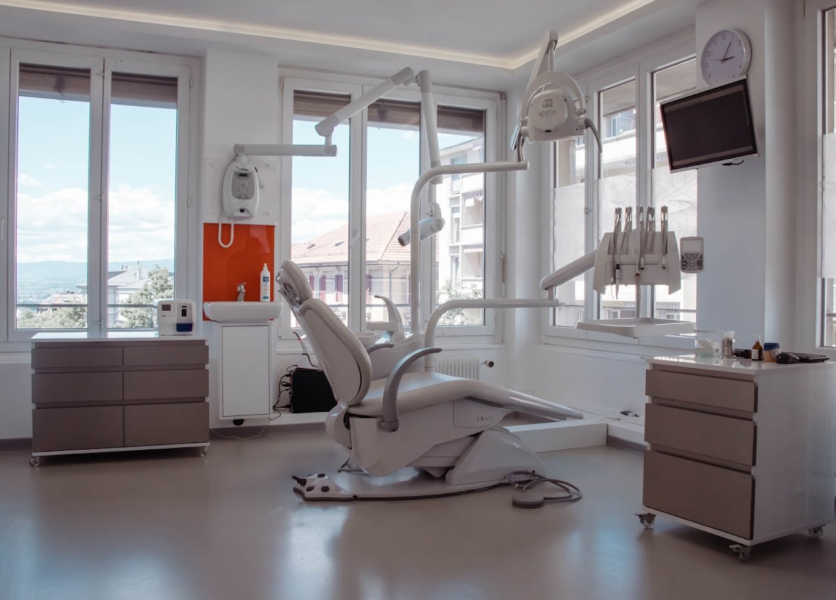 Centre Dentaire TIVOLI gallery image 2