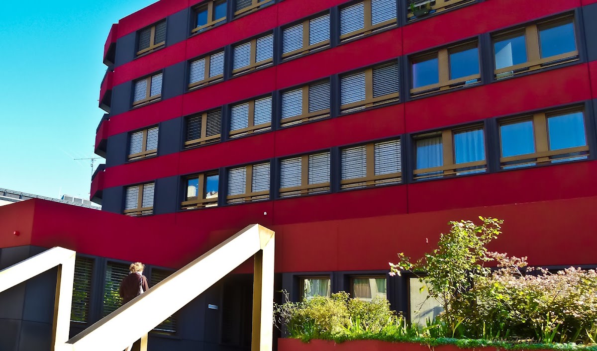 Massimo Villella, Veronica Cavalheiro interior