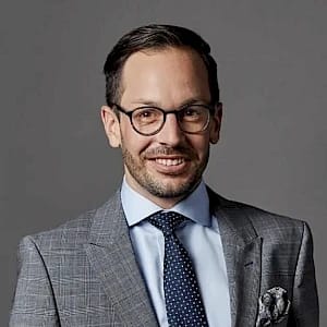 Zahnarzt / Dentist Dr. Nina van Sprundel in Baar/Zug, Switzerland gallery image 4