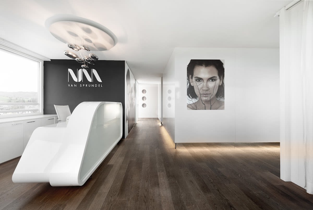 Zahnarzt / Dentist Dr. Nina van Sprundel in Baar/Zug, Switzerland gallery image 7